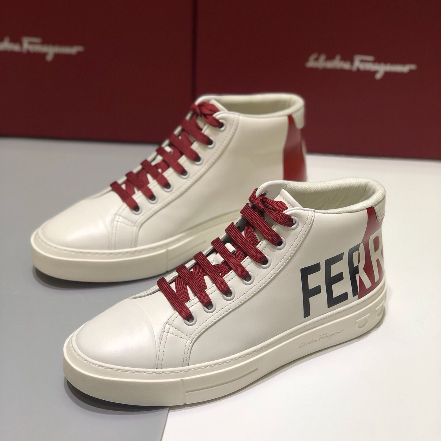 FERRAGAMO 페레가모 스니커즈  02B852 716144