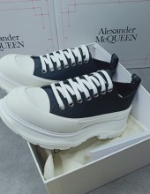 ALEXANDER MCQUEEN 알렉산더 맥퀸 트레드 슬릭 레이스업 604257W4L321070