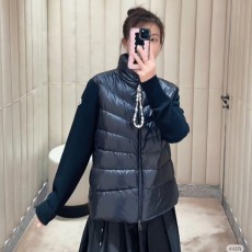 MONCLER 몽클레어 늦가을패딩 132547