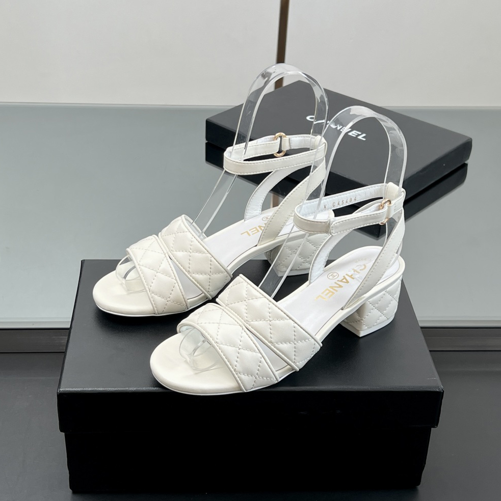 CHANEL 샤넬 램스킨 퀼팅 벨크로 샌들 FF004