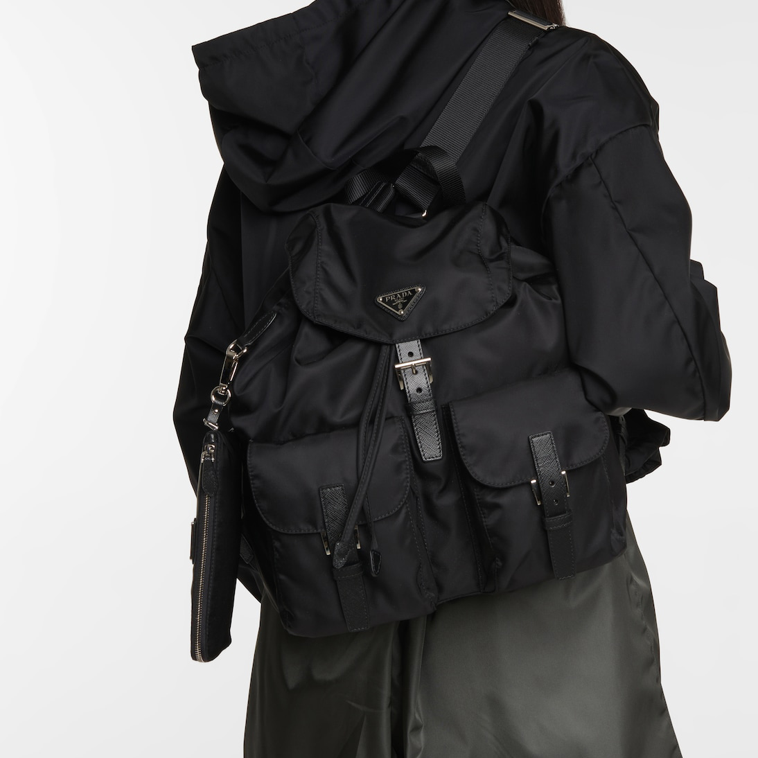 PRADA 프라다 미디엄 리나일론 백팩 숄더끈포함 남성용숄더형백팩  (3칼라) 2VZ110