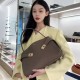 FERAGAMO 페레가모 허그HUG 컬렉션 소프트 숄더백  #21-9816