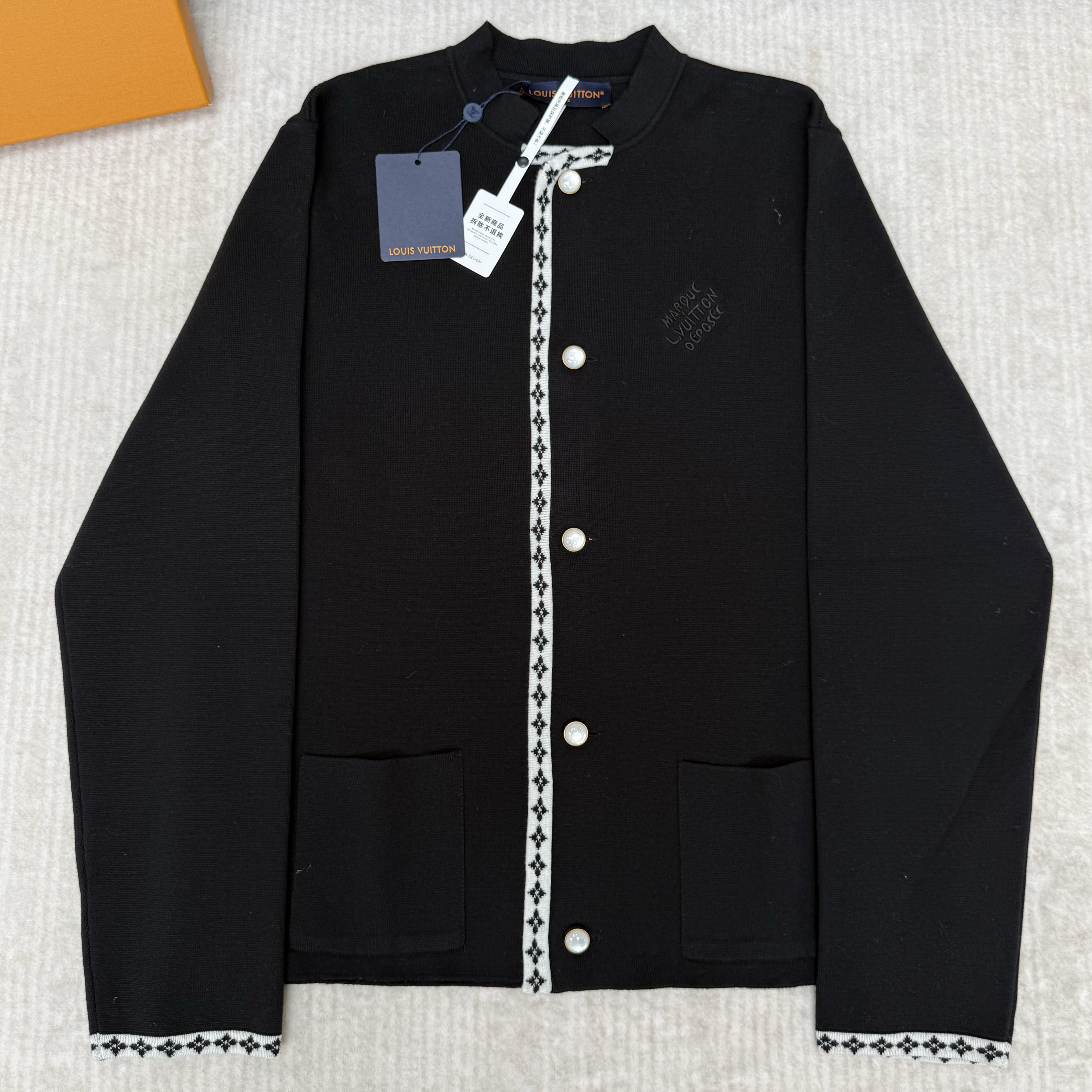 LOUIS VUITTON 루이비통 프레피 니티드 울 블레이저 자켓 1AGTLO