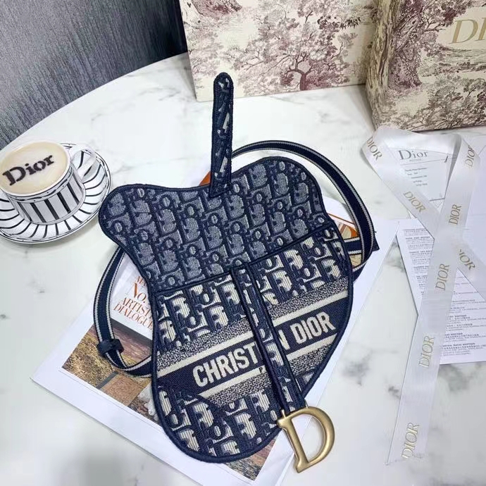 DIOR 디올