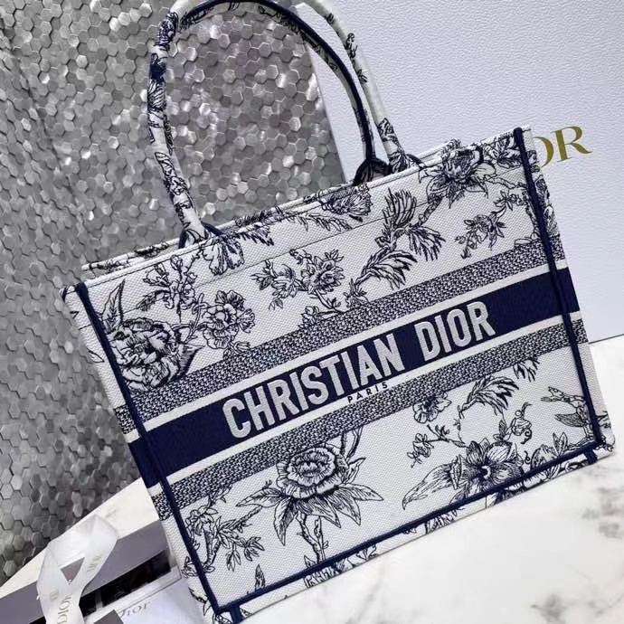 DIOR 디올