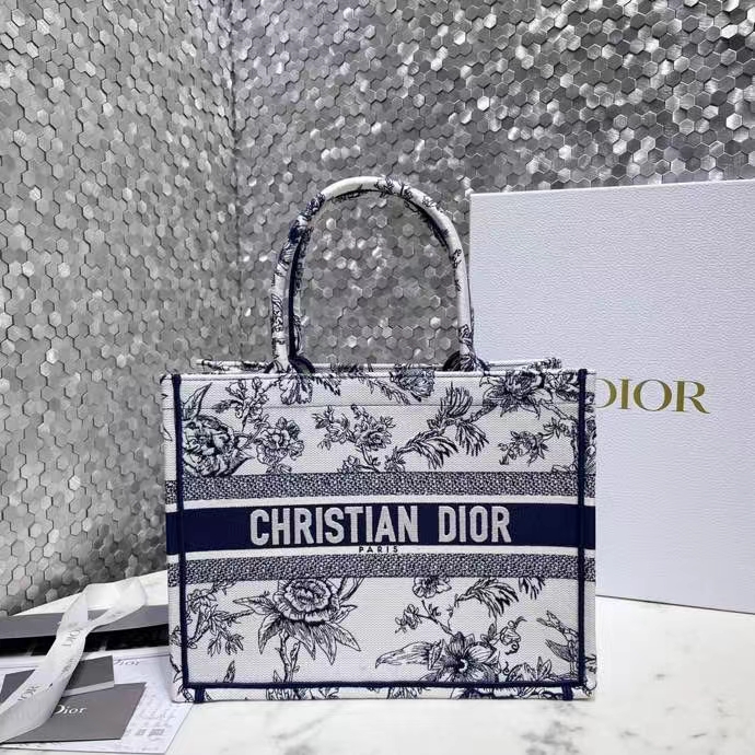 DIOR 디올