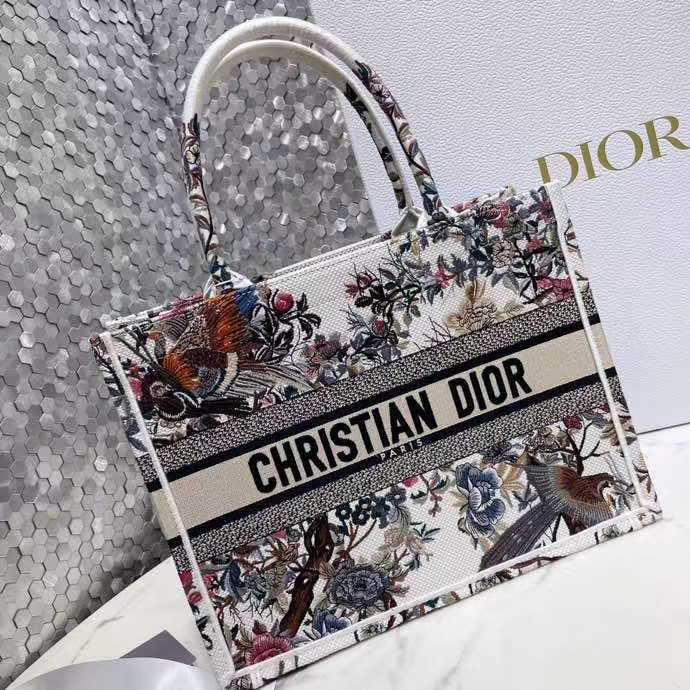 DIOR 디올