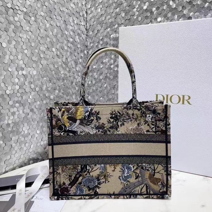 DIOR 디올