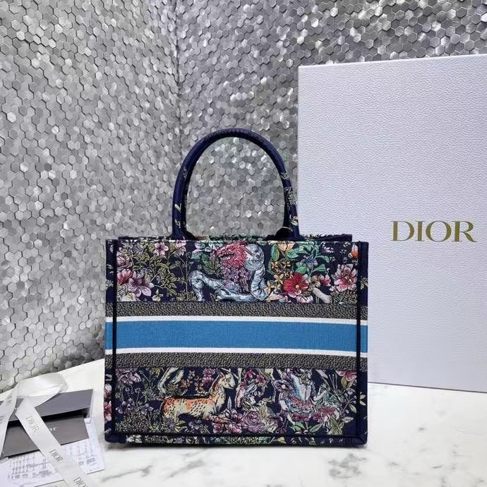 DIOR 디올