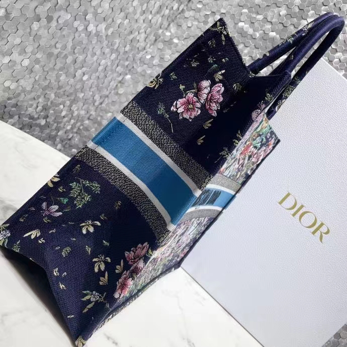 DIOR 디올