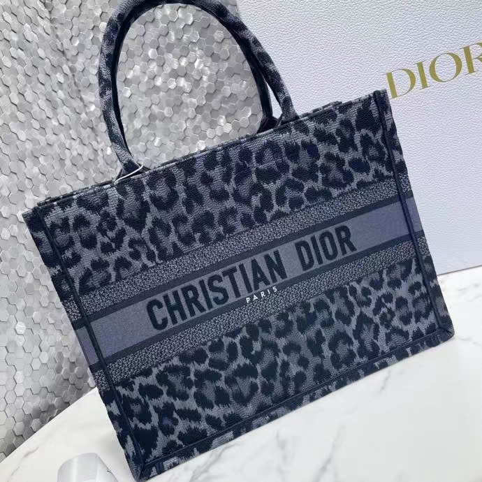 DIOR 디올