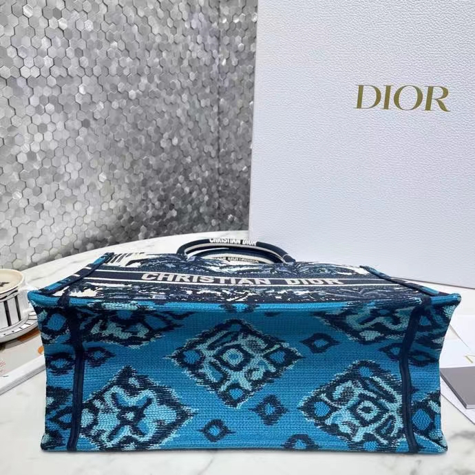 DIOR 디올