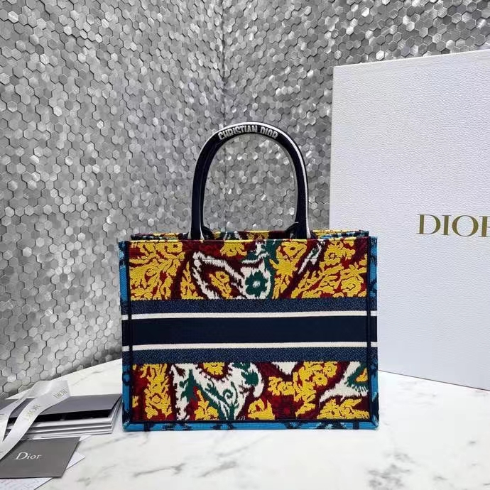 DIOR 디올