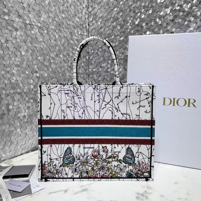 DIOR 디올