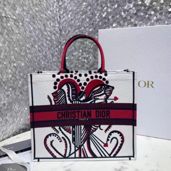 DIOR 디올