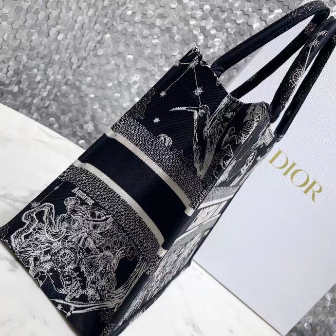 DIOR 디올