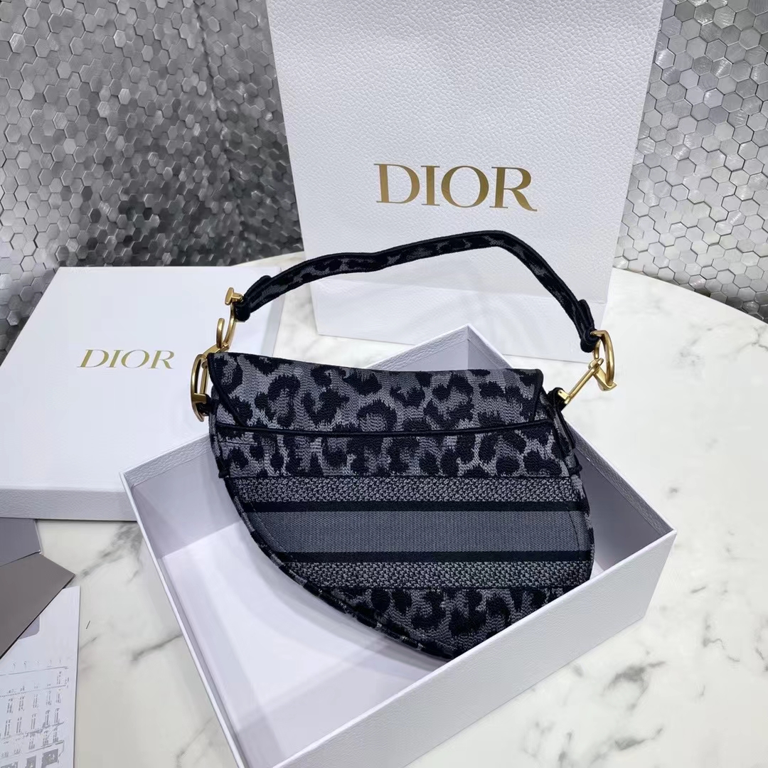 DIOR 디올