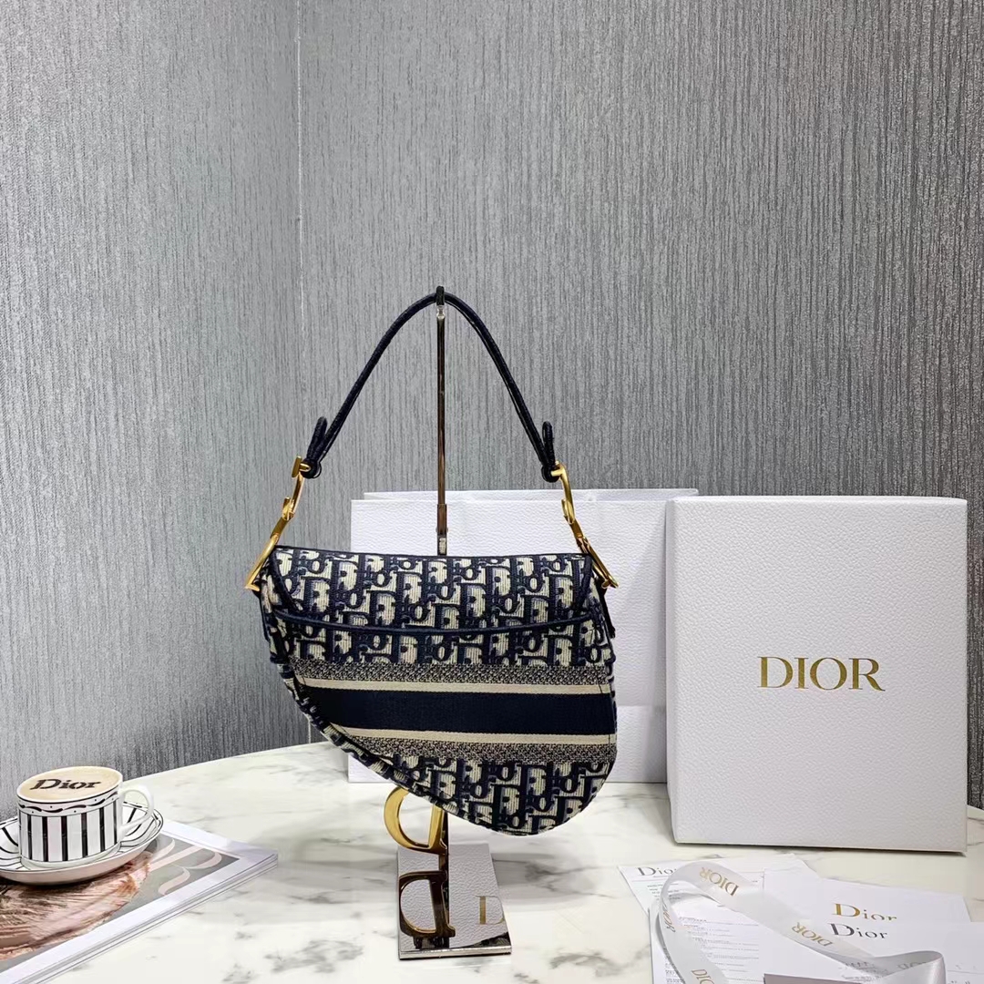 DIOR 디올