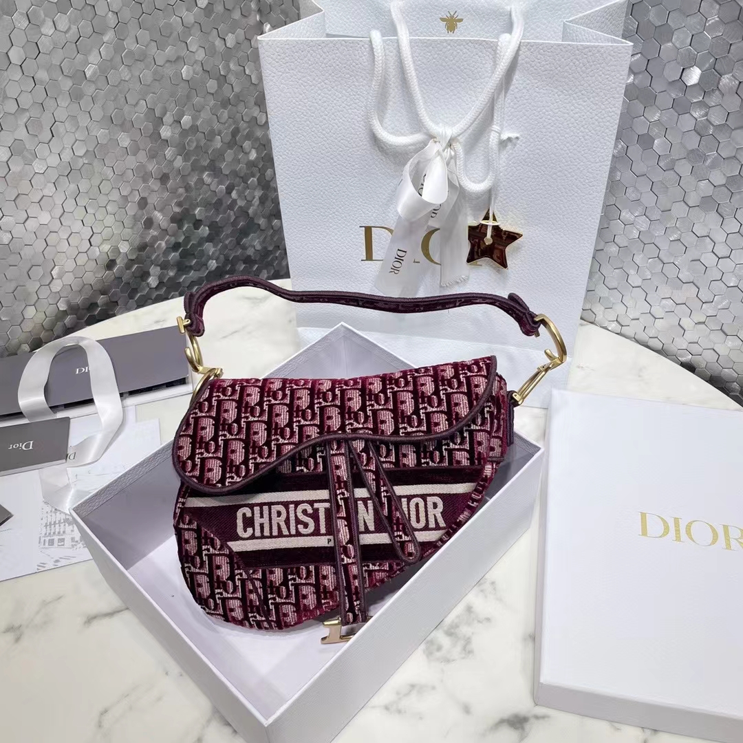 DIOR 디올