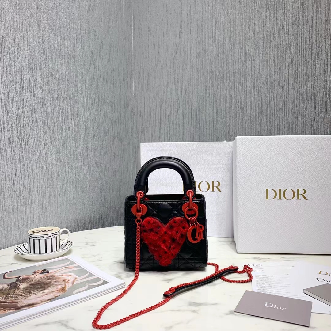 DIOR 디올