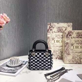 DIOR 디올