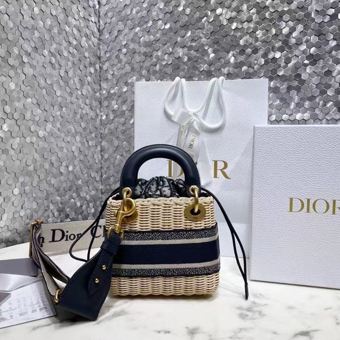 DIOR 디올