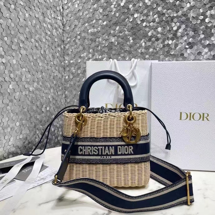 DIOR 디올