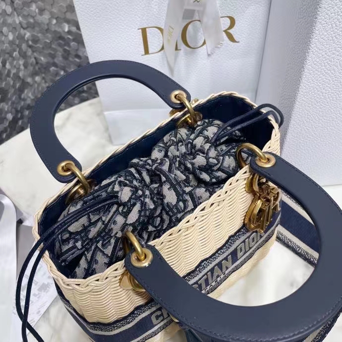 DIOR 디올