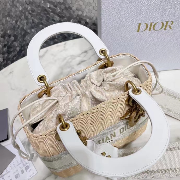 DIOR 디올