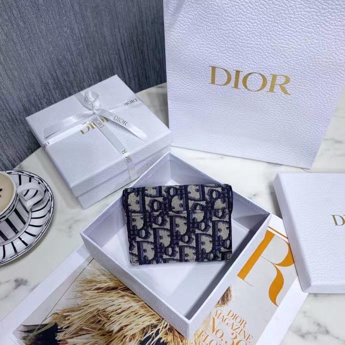 DIOR 디올