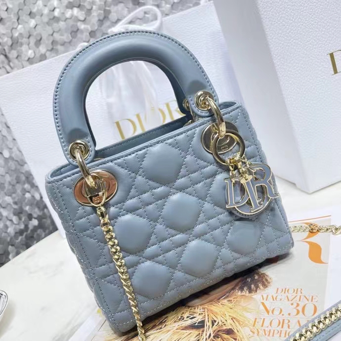 DIOR 디올