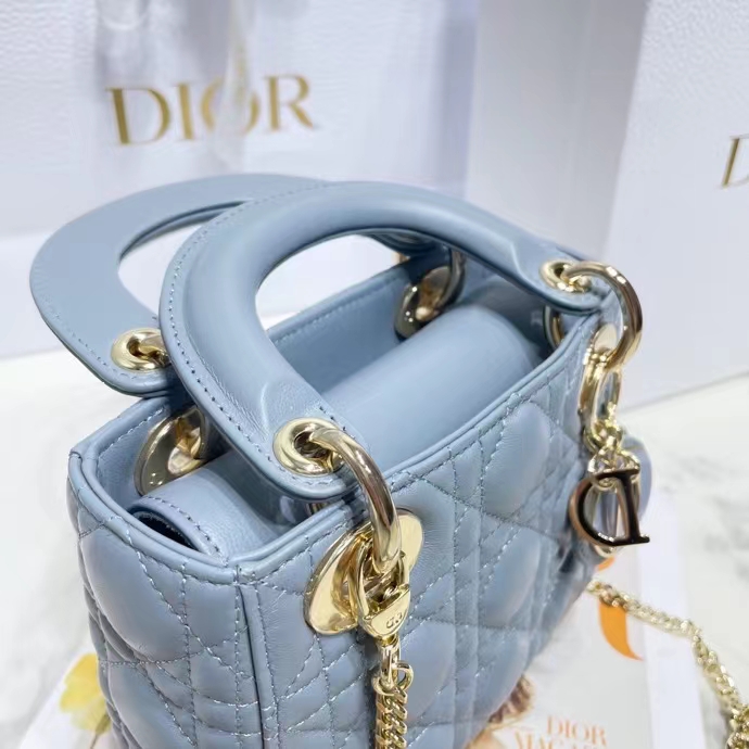 DIOR 디올