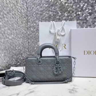 DIOR 디올