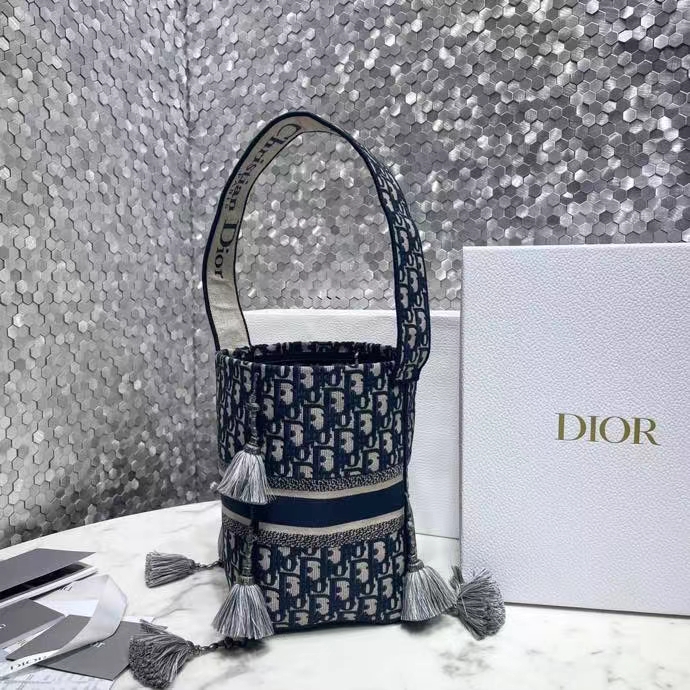 DIOR 디올