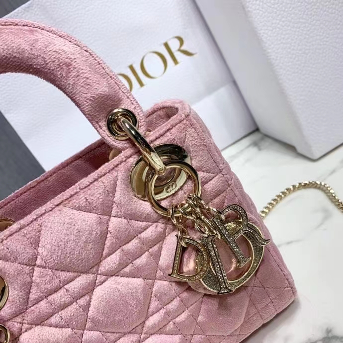 DIOR 디올