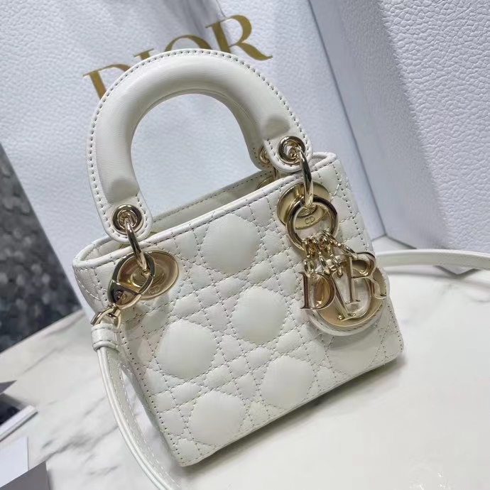 DIOR 디올