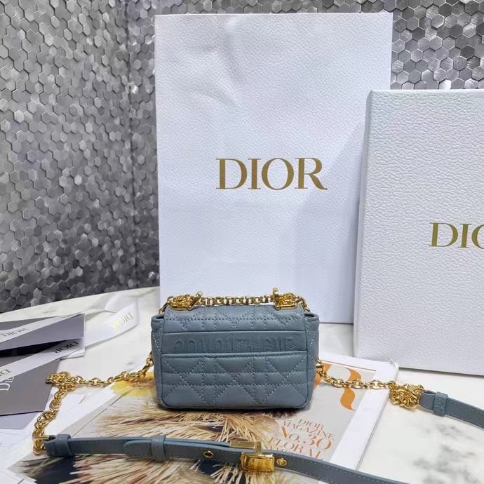 DIOR 디올