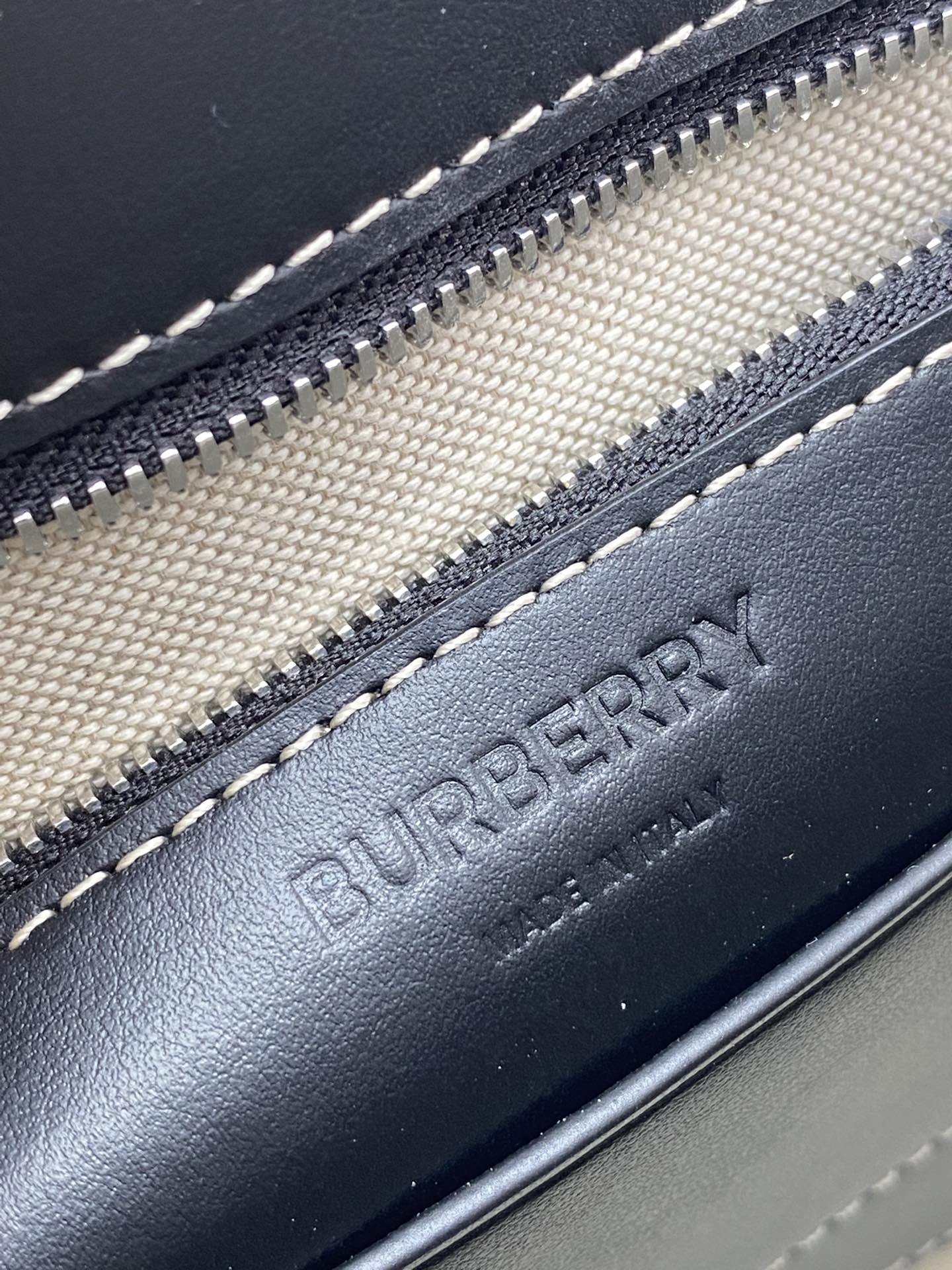 버버리[BURBERRY]