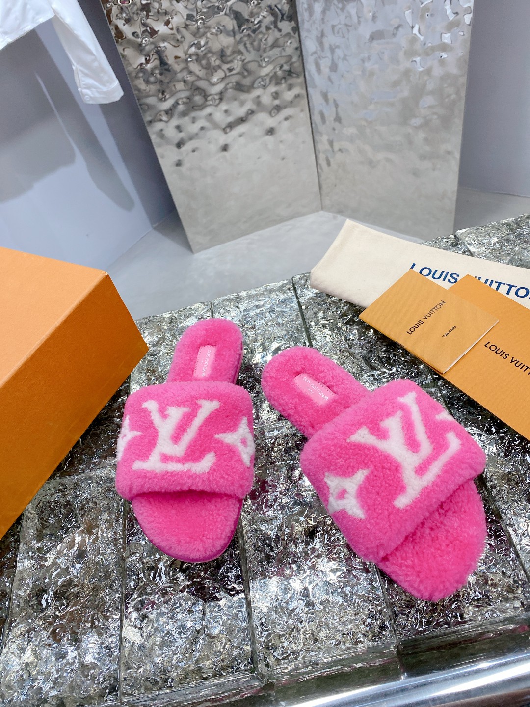 루이비통 [LOUIS VUITTON]