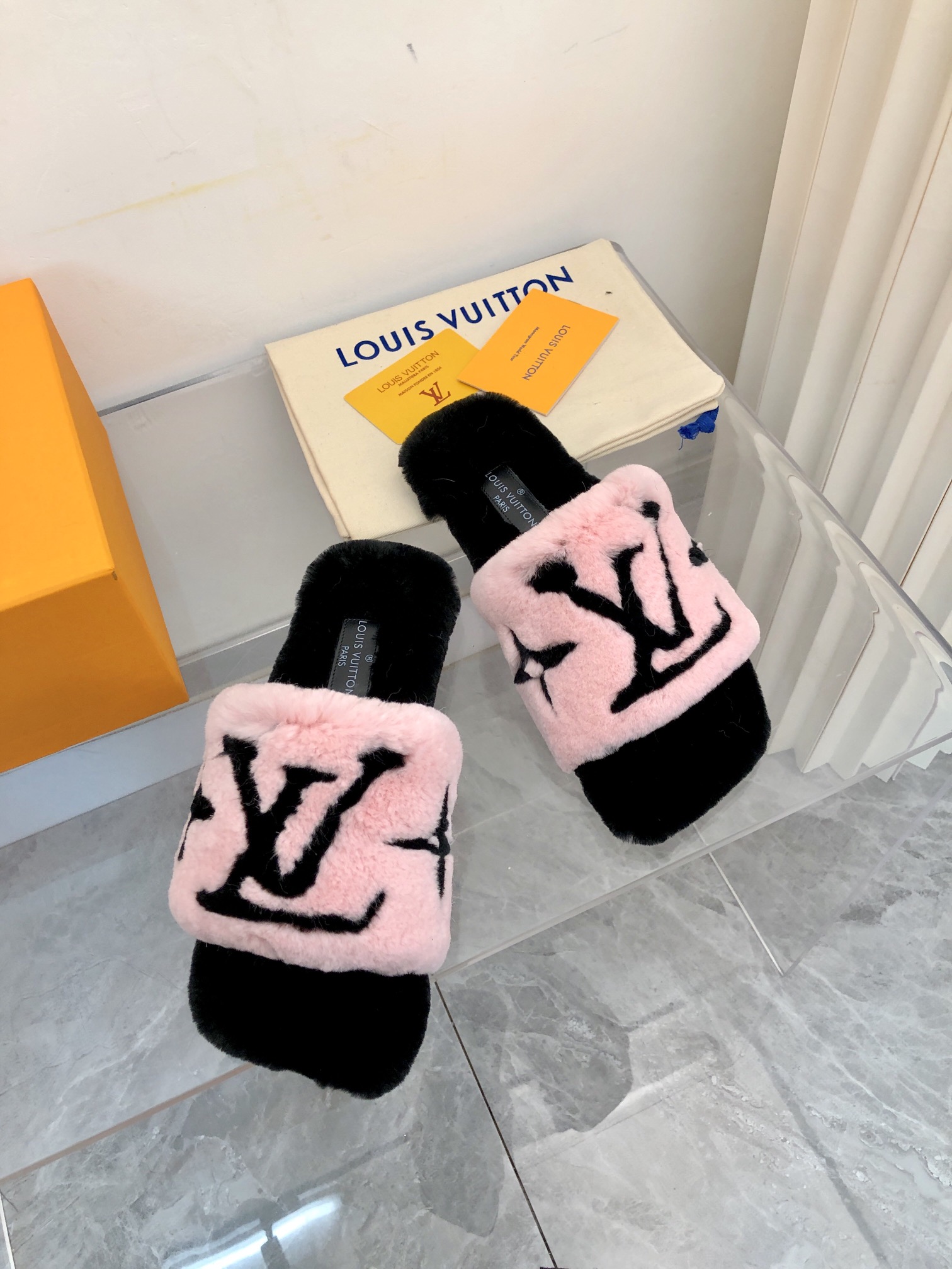 루이비통 [LOUIS VUITTON]