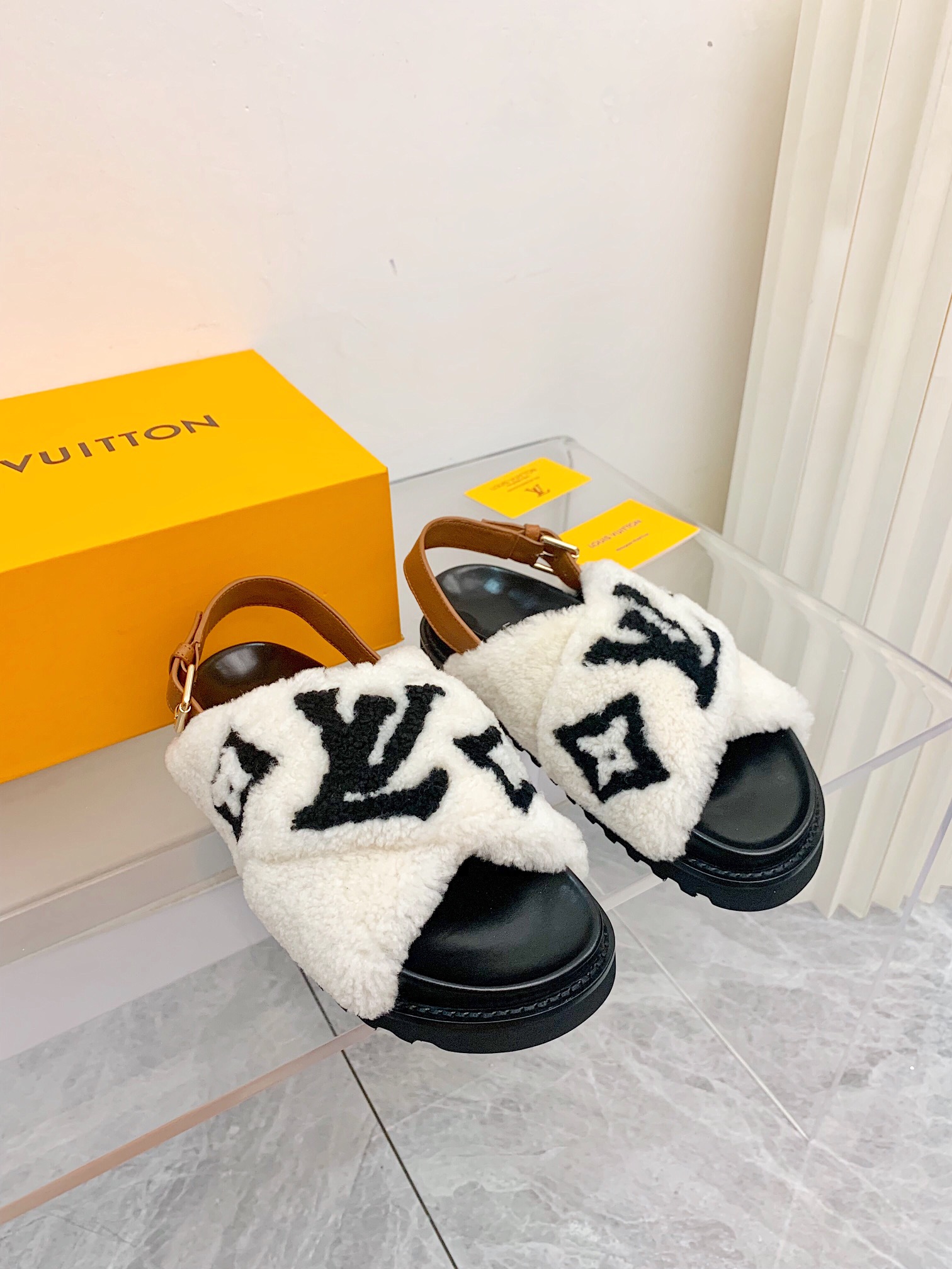 루이비통 [LOUIS VUITTON]