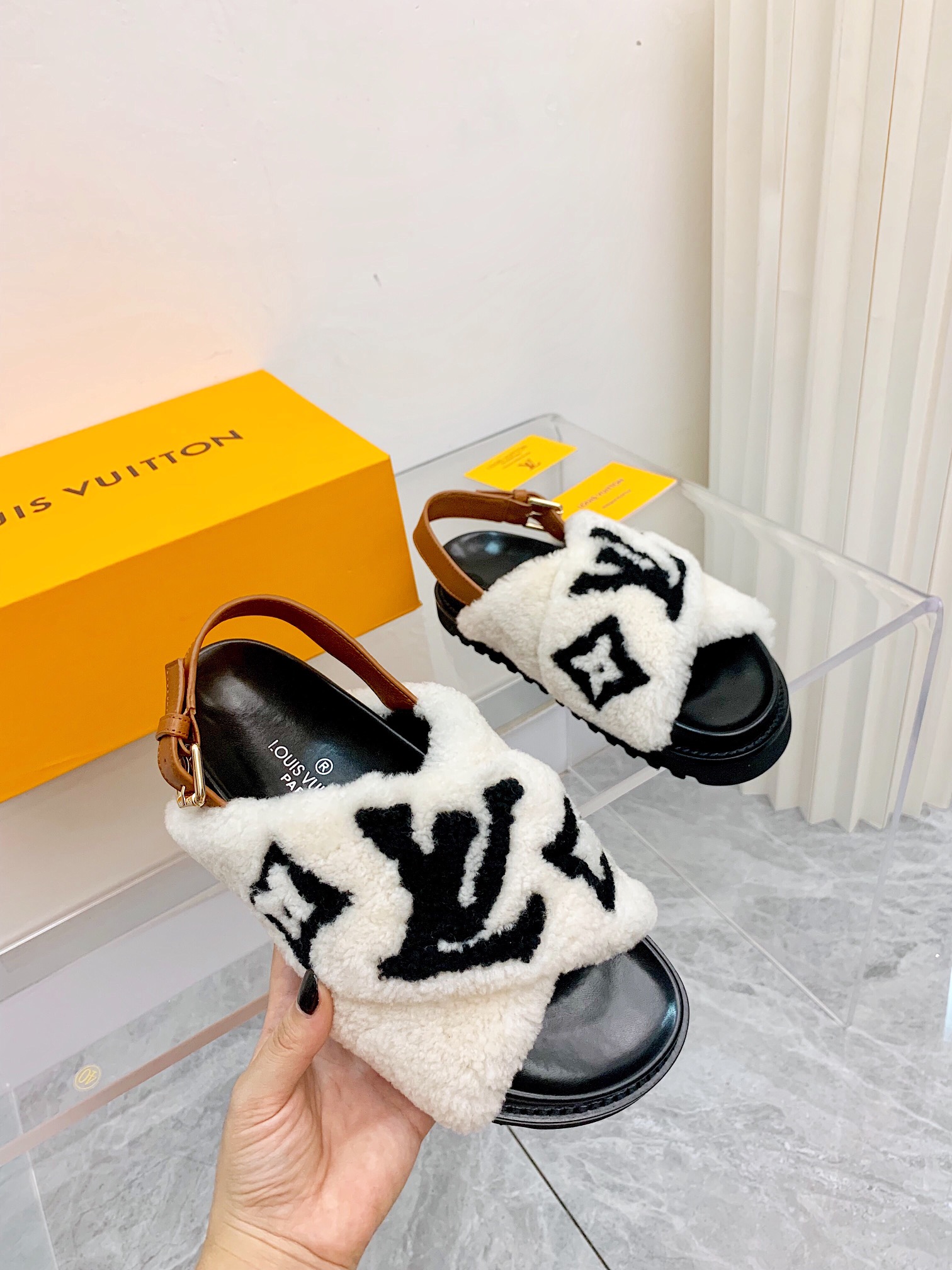 루이비통 [LOUIS VUITTON]