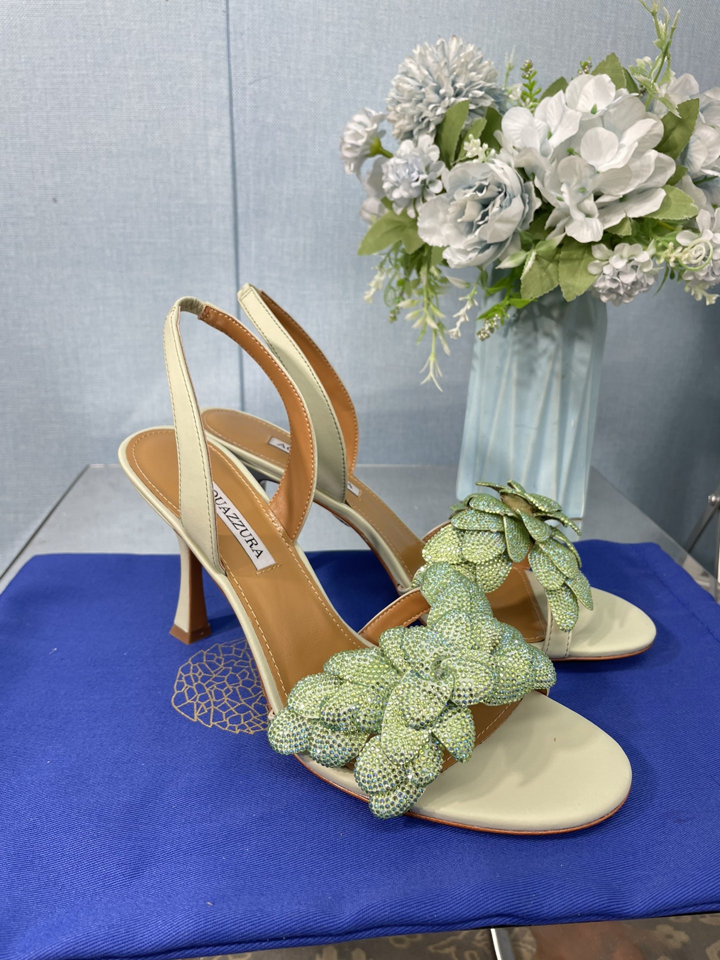 AQUAZZURA