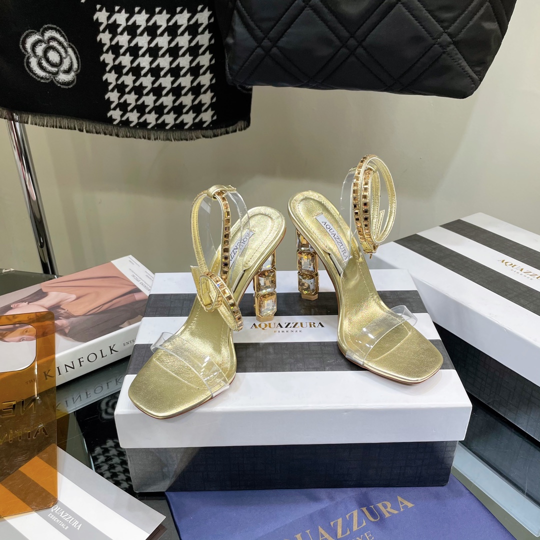 AQUAZZURA