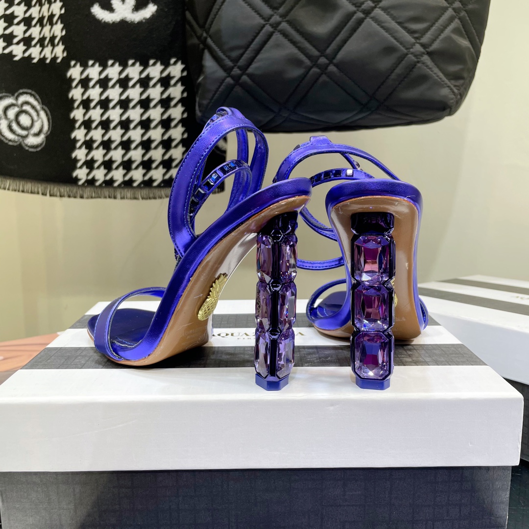 AQUAZZURA