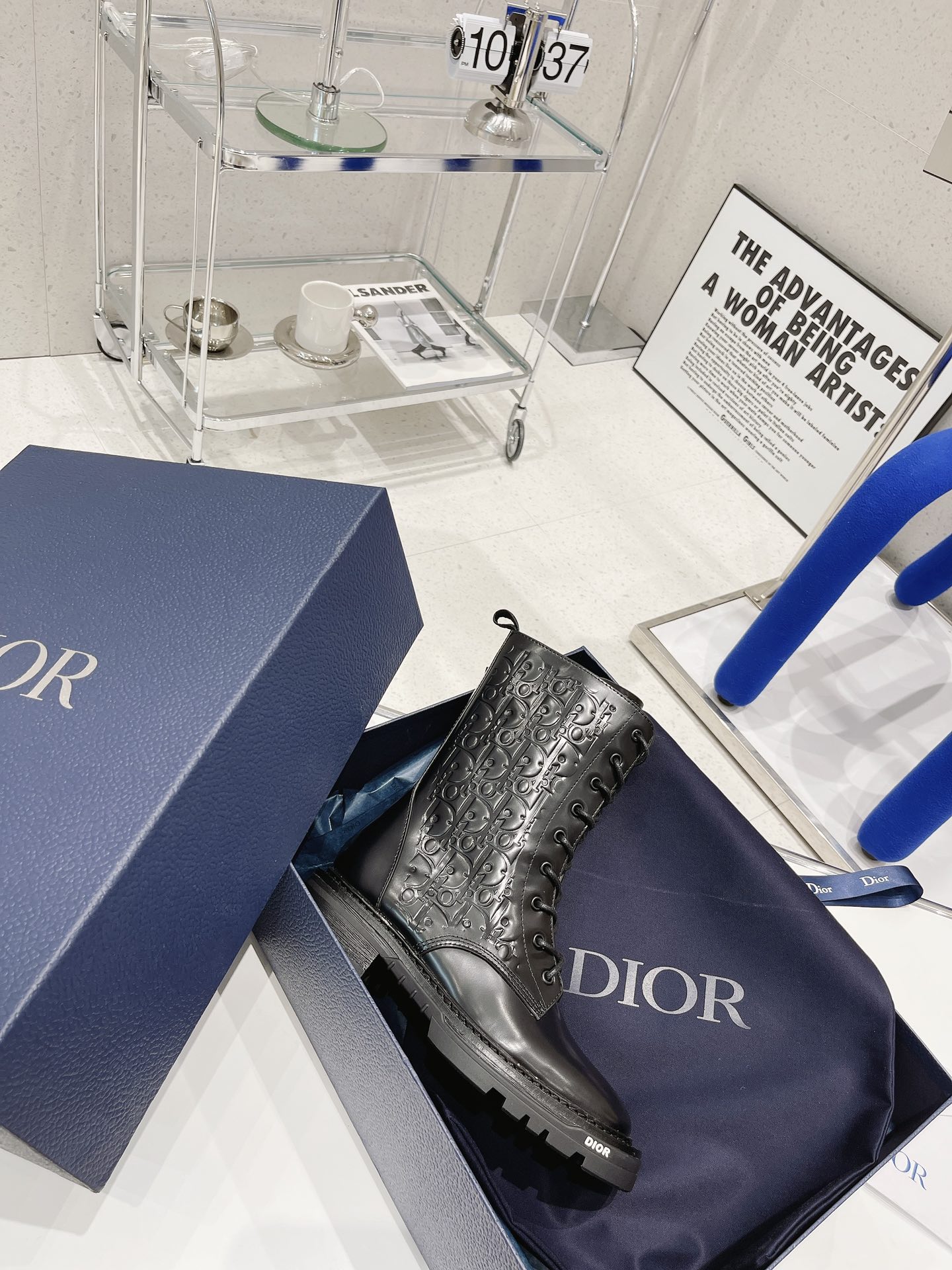 디올 [DIOR]