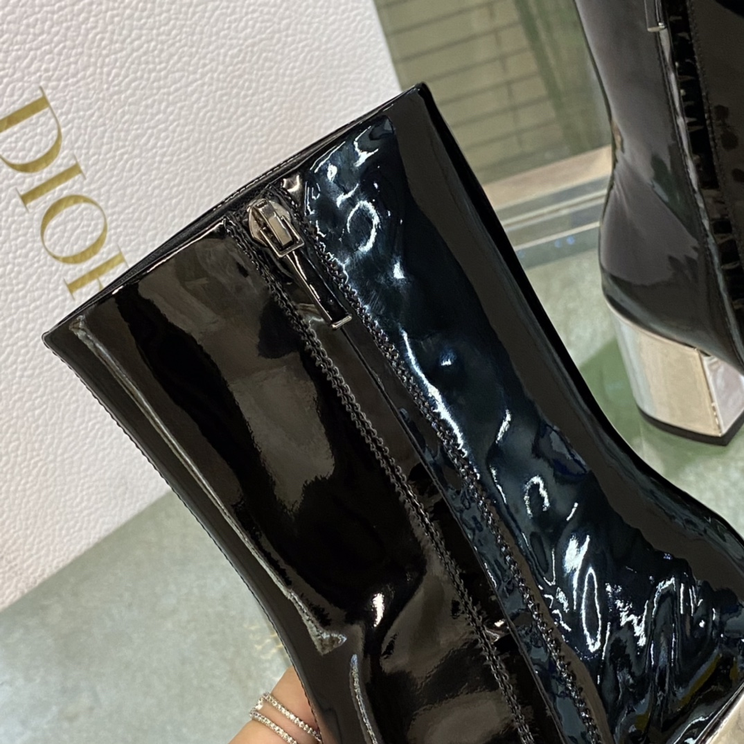 디올 [DIOR]