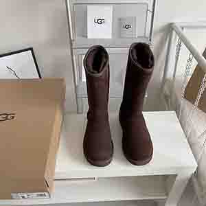 UGG 230110336