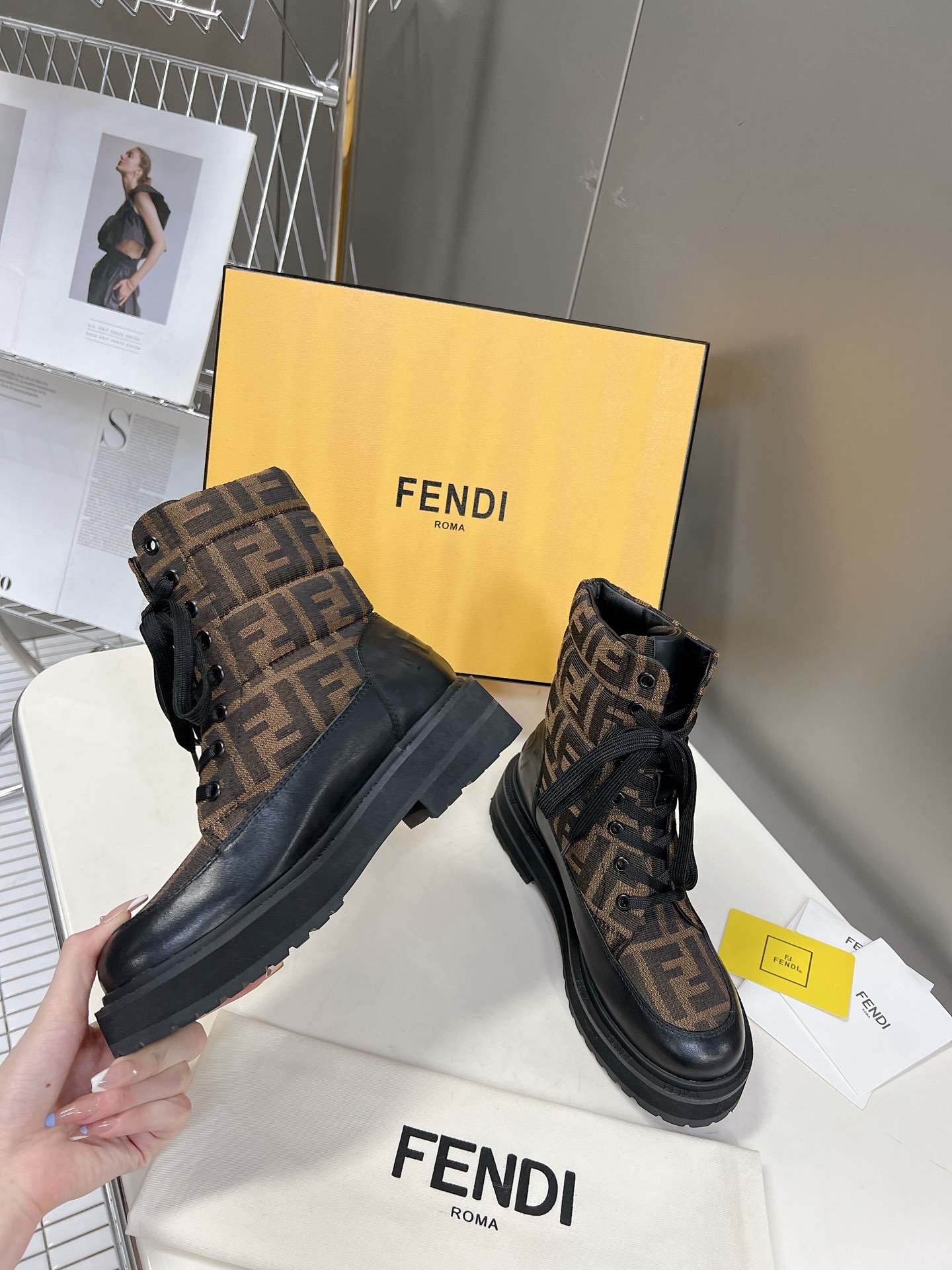 FENDI 펜디 230110427