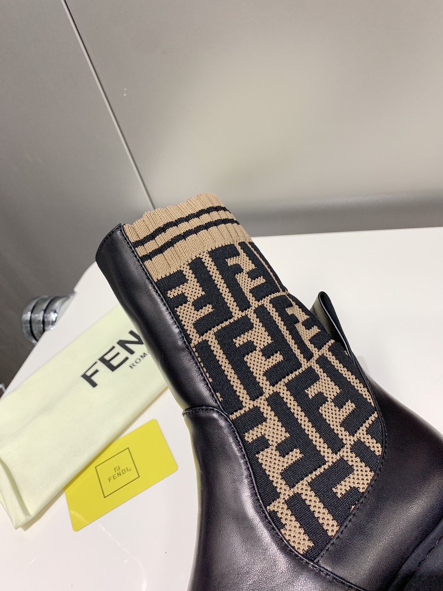 FENDI 펜디 230110432